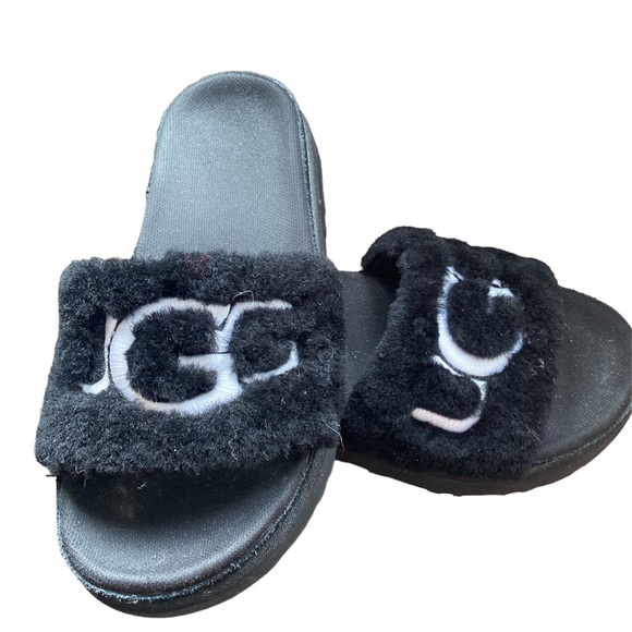 UGGS LIKE NEW SHERPA PLATFORM SLIDES SZ 7 - Picture 2 of 4